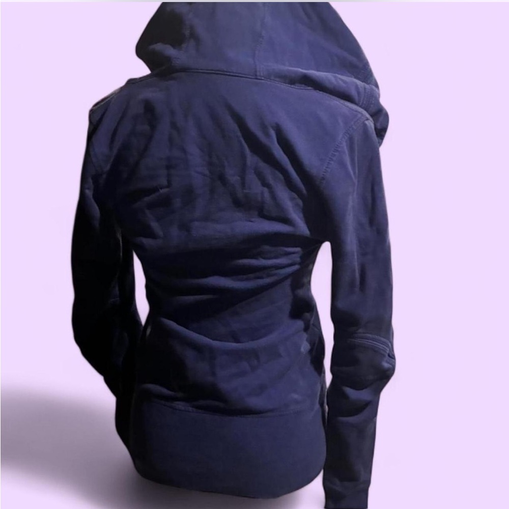 Vintage Lululemon 2000s Purple/Blue Scuba Hoodie!
Gorgeous condition!! - Picture 2 of 4